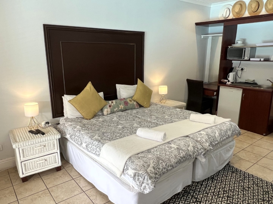 1 Bedroom Property for Sale in Keurboomstrand Western Cape